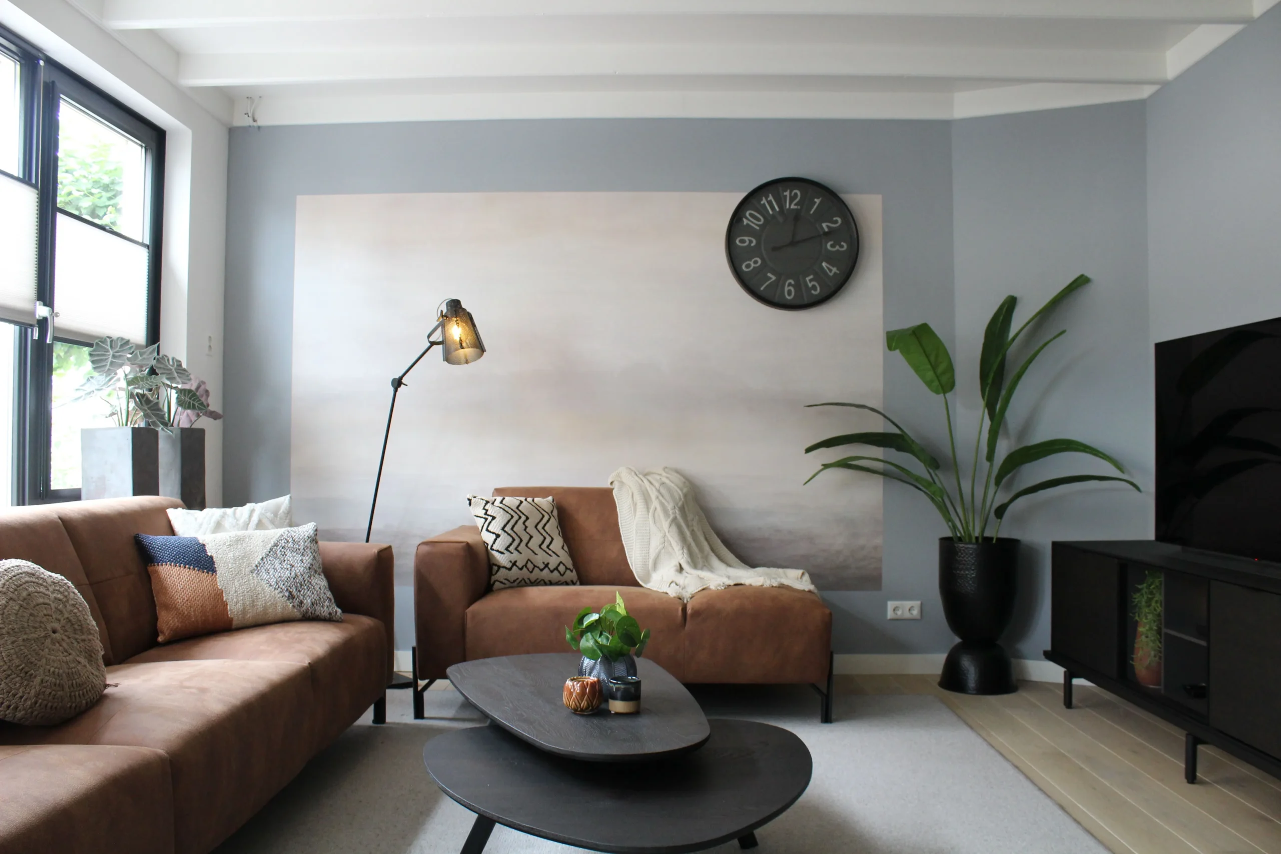 Interior decor with plants and designer pots